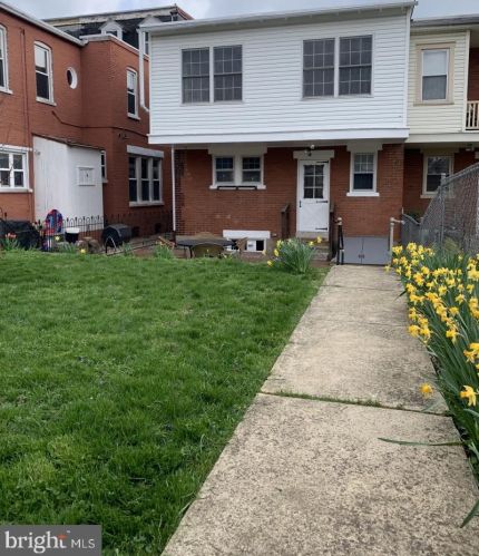 551 Walnut St, Lancaster PA  17603-3337 exterior