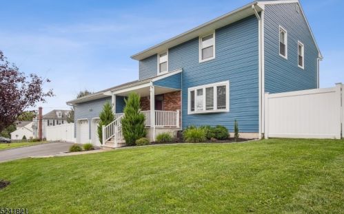 1 Helen Rd, Clinton, NJ 08809-1359