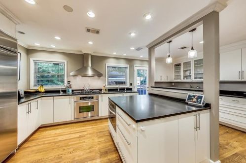 2452 Elizabeth Ann Ln, Atlanta GA  30324-3713 exterior