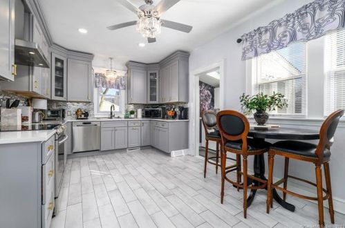 3 Delaware Ave, Norwalk CT  06851-2702 exterior