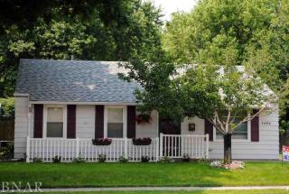 1404 Linden St, Bloomington, IL 61701-1940