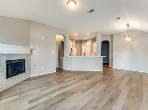 5720 Barrier Reef Dr, Fort Worth TX  76179-7551 exterior