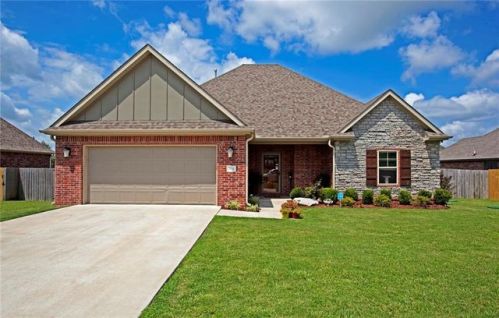 1914 Florence Ave, Lowell, AR 72745-8940