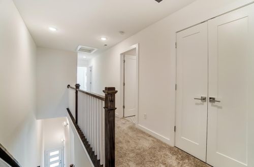 2618 Hackberry St, Cincinnati OH  45206-2122 exterior