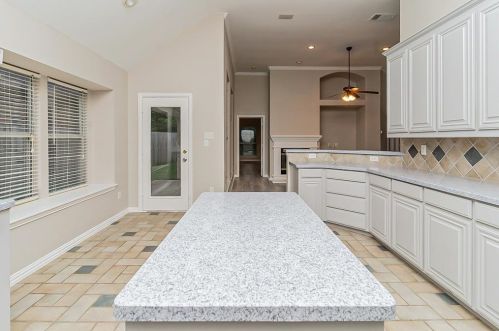 6937 Andress Dr, Fort Worth TX  76132-5031 exterior