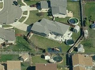 647 Poplar Ave, Romeoville, IL 60446-1659