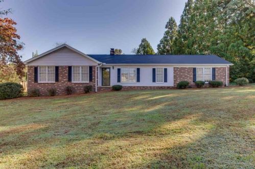204 Cretewood Dr, Anderson, SC 29621-2488