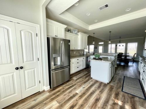 814 Angus Trl, Angleton TX 77515-9833 exterior