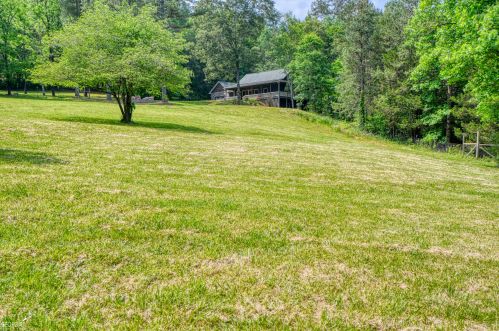 72 Saga Mountain Rd, Tiger, GA 30576-2204