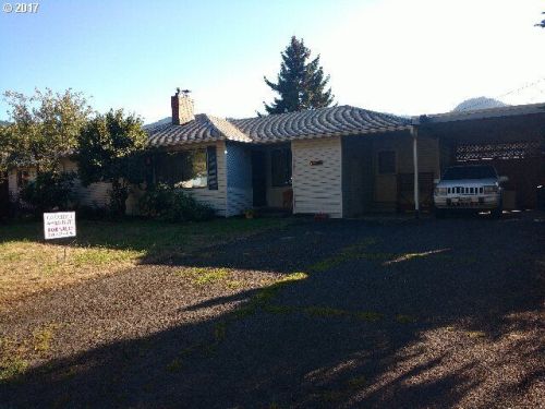 47712 Portal Dr, Oakridge, OR 97463-9710