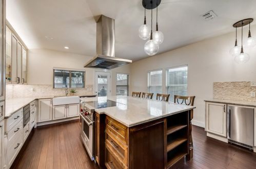 5568 Thunder Bay Dr, Fort Worth TX  76119-8505 exterior