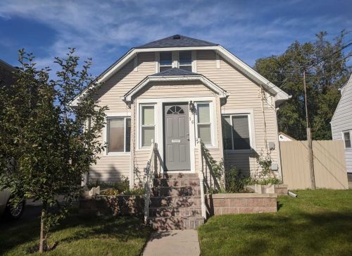 1516 Garden Pl, Waukegan, IL 60085-2714
