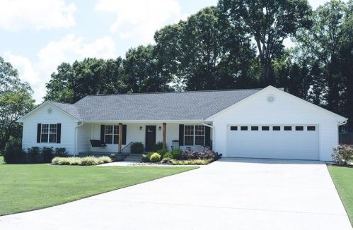 72 Hood Acres Rd, Cleveland, GA 30528-5936