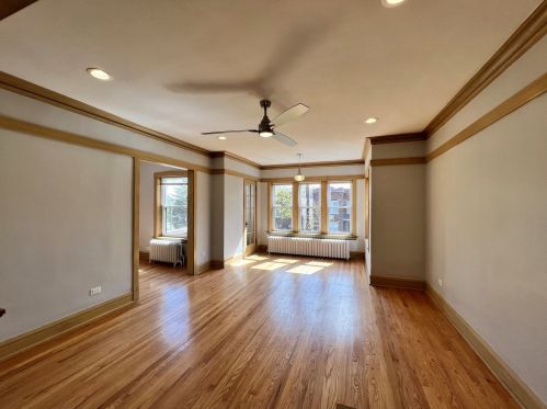 2956 Springfield Ave, Chicago, IL 60618-7220