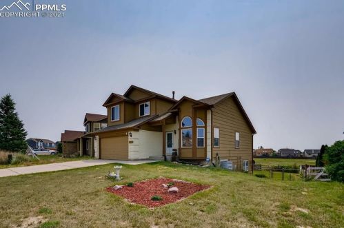8136 Gladwater Rd, Amo, CO 80831-6071