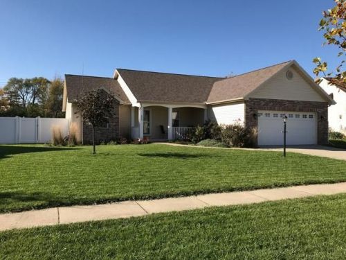 809 Bergamot St, Savoy, IL 61874-7405