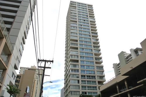 2421 Tusitala St, Honolulu HI  96815-3151 exterior