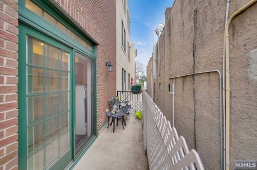 500 Anderson Ave, Cliffside Park NJ  07010-1636 exterior