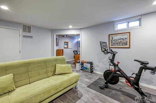 545 Sayre Dr, Princeton NJ  08540-5825 exterior
