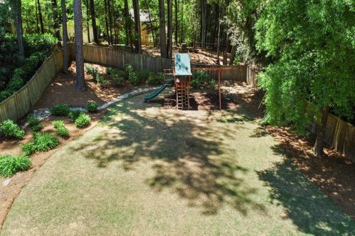 72 Brookhaven Dr, Atlanta GA  30319-3004 exterior
