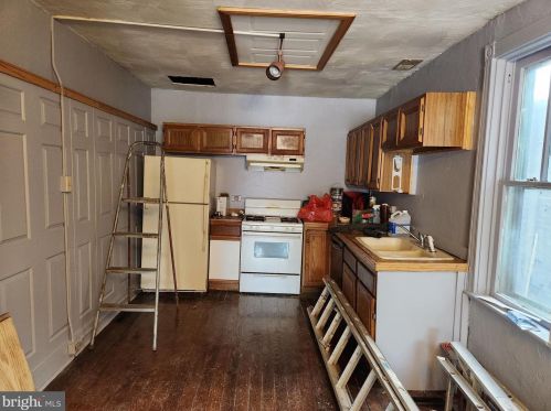 628 Market St, Lancaster PA  17603-3021 exterior