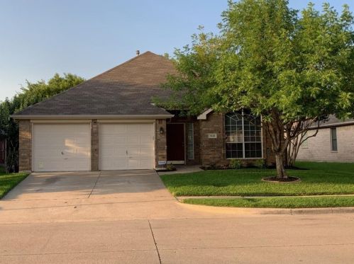 7628 Vista Creek Ln, Garland TX  75048-2641 exterior