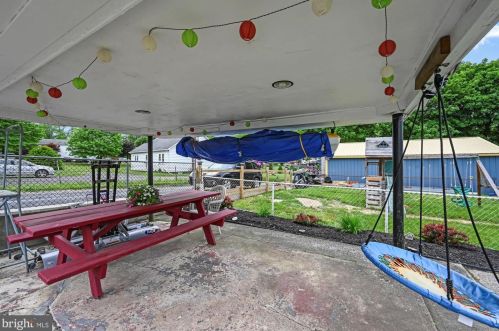 47 Maple Ave, Primrose PA 17901-8950 exterior