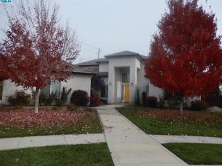2014 El Cajon Ct, Visalia, CA 93277-5566