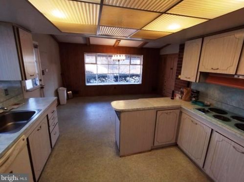 11706 Stonington Pl, Silver Spring MD 20902-1638 exterior