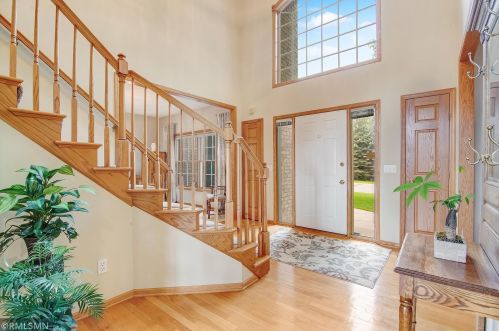 10098 Bridgewater Pkwy, Saint Paul MN  55129-8576 exterior