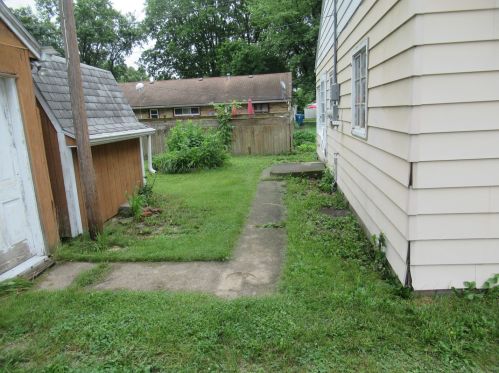 925 Washington St, Swygert IL  61764-2139 exterior