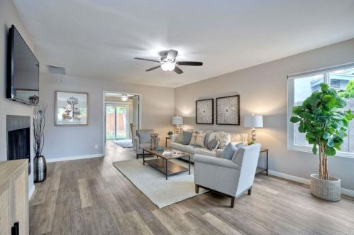 1103 Corral Gln, Escondido, CA 92026-2352