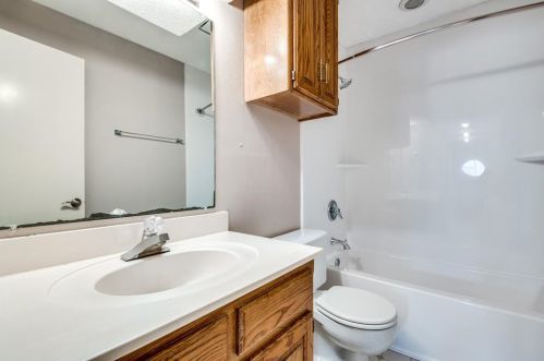 2440 Pecan Grv Ct, Irving TX  75060-6563 exterior