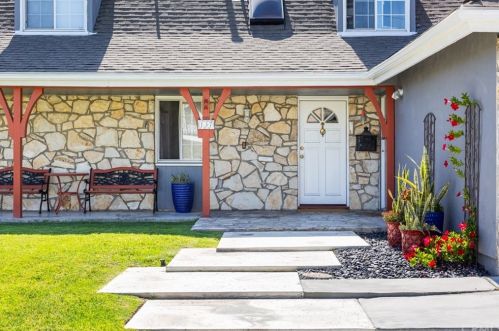 137 Glendon St, Anaheim, CA 92806-3808