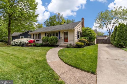 841 Cedar Ave, Tavistock, NJ 08033-1013