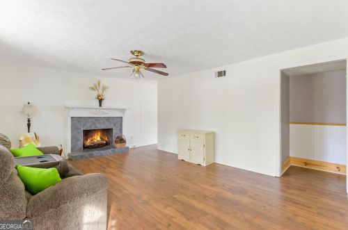 90 Cumberland Dr, Rex GA 30273-1800 exterior