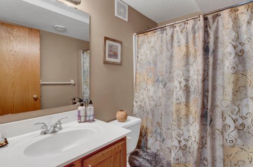 731 Heron Ave, Saint Paul MN  55128-5384 exterior