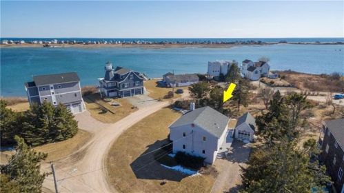 7 Shell Dr, Westerly, RI 02891-4318