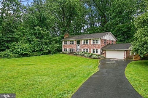 7527 Salem Rd, Falls Church, VA 22043-3209