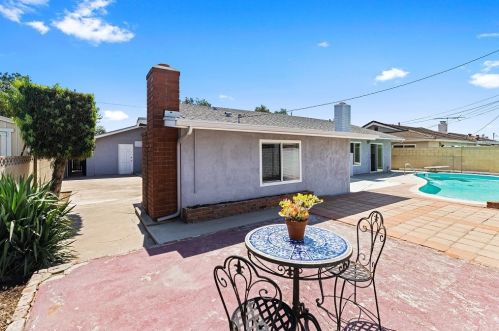 605 Hilda St, Anaheim CA  92806-4306 exterior