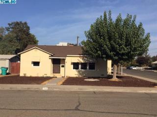 916 Bradley St, Visalia, CA 93292-3004