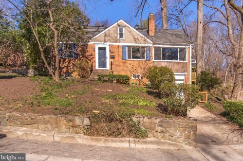 102 Park Valley Rd, Silver Spring, MD 20910-5425