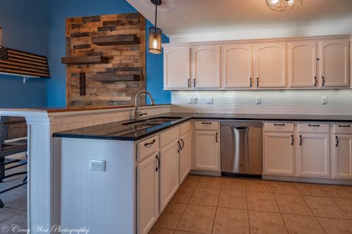 1211 Alexandria Dr, Sycamore IL  60178-9508 exterior