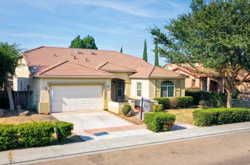 1791 Sparrowhawk St, Manteca, CA 95337-7912