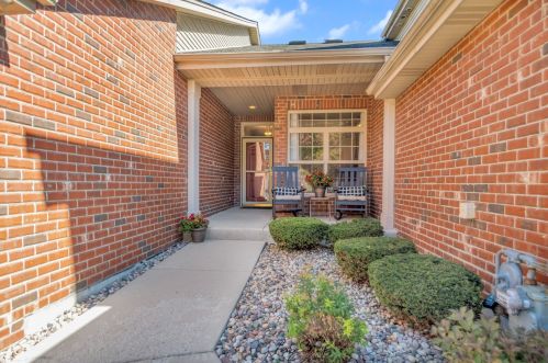 18145 Breckenridge Blvd, Orland Park, IL 60467-5257