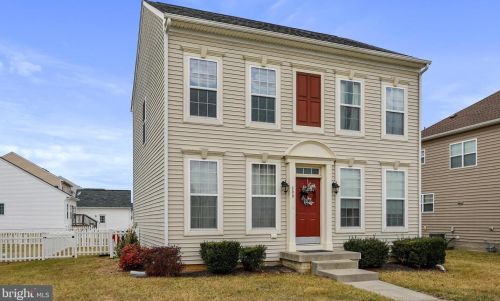 399 Lord Fairfax St, Charles Town WV  25414-2609 exterior