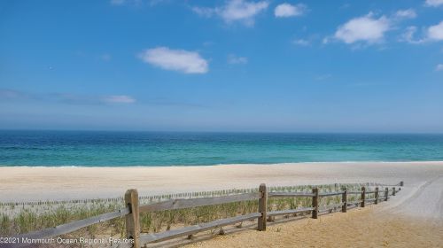 7 Brooklyn Ave, Lavallette, NJ 08735-2305