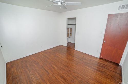 2863 Bridgeport Ave, Anaheim CA  92804-2047 exterior