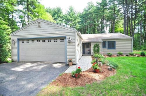 8 Hemlock Rd, Granby, CT 06035-2615