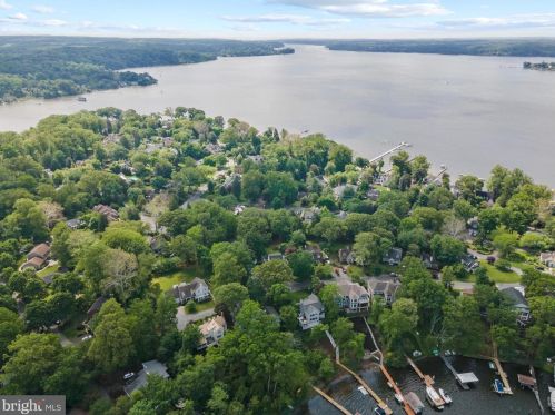 1 Rdg Rd, Severna Park MD 21146-4538 exterior